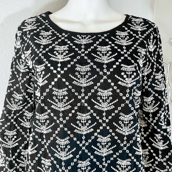 GAP Long Sleeve Eyelet Blouse Black White Boho Embroidered - Picture 3 of 12